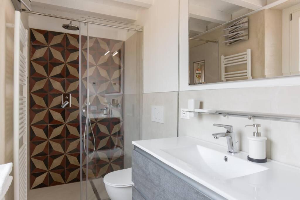 Апартаменты Luxury Design Apt With Amazing View Верона Экстерьер фото
