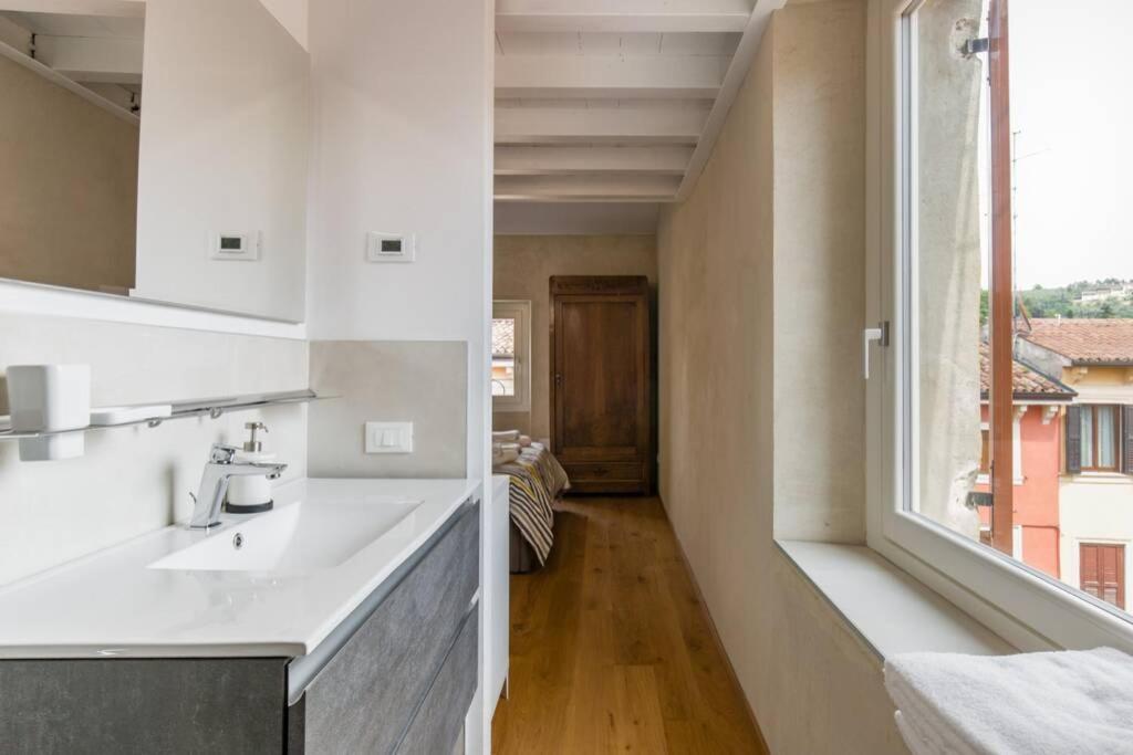 Апартаменты Luxury Design Apt With Amazing View Верона Экстерьер фото